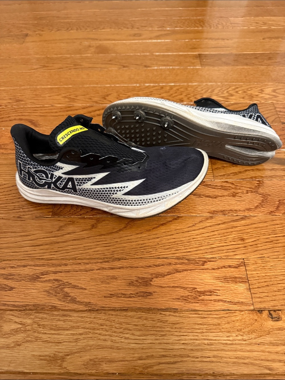 Hoka Men's Black and White Crescendo MD Track Spikes